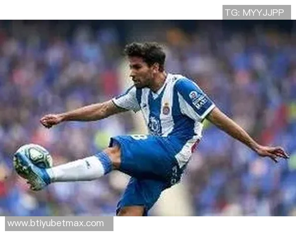 西班牙人球迷嘘声引发热议卡夫雷拉呼吁理性对待球员表现