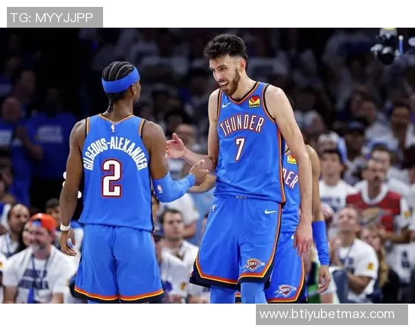 布克末节发力砍下25分助球队逆转胜利展现超强个人能力